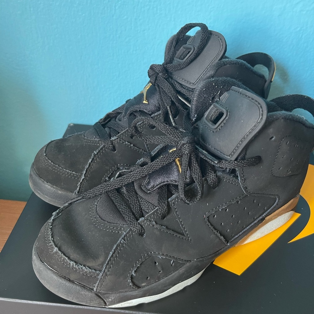 Jordan 7s 🖤💛🖤